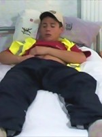 Builder boy has a break from work for a wank