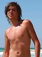 Horny amateur twinks and gay teens in solo and hot action scenes. 100% Exclusive!